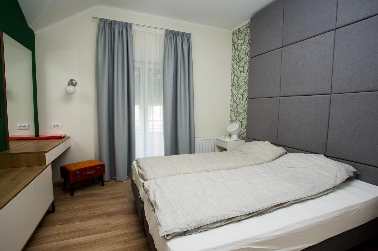 Apartman Zeka Paragvajac Apartment Суботица Екстериор снимка